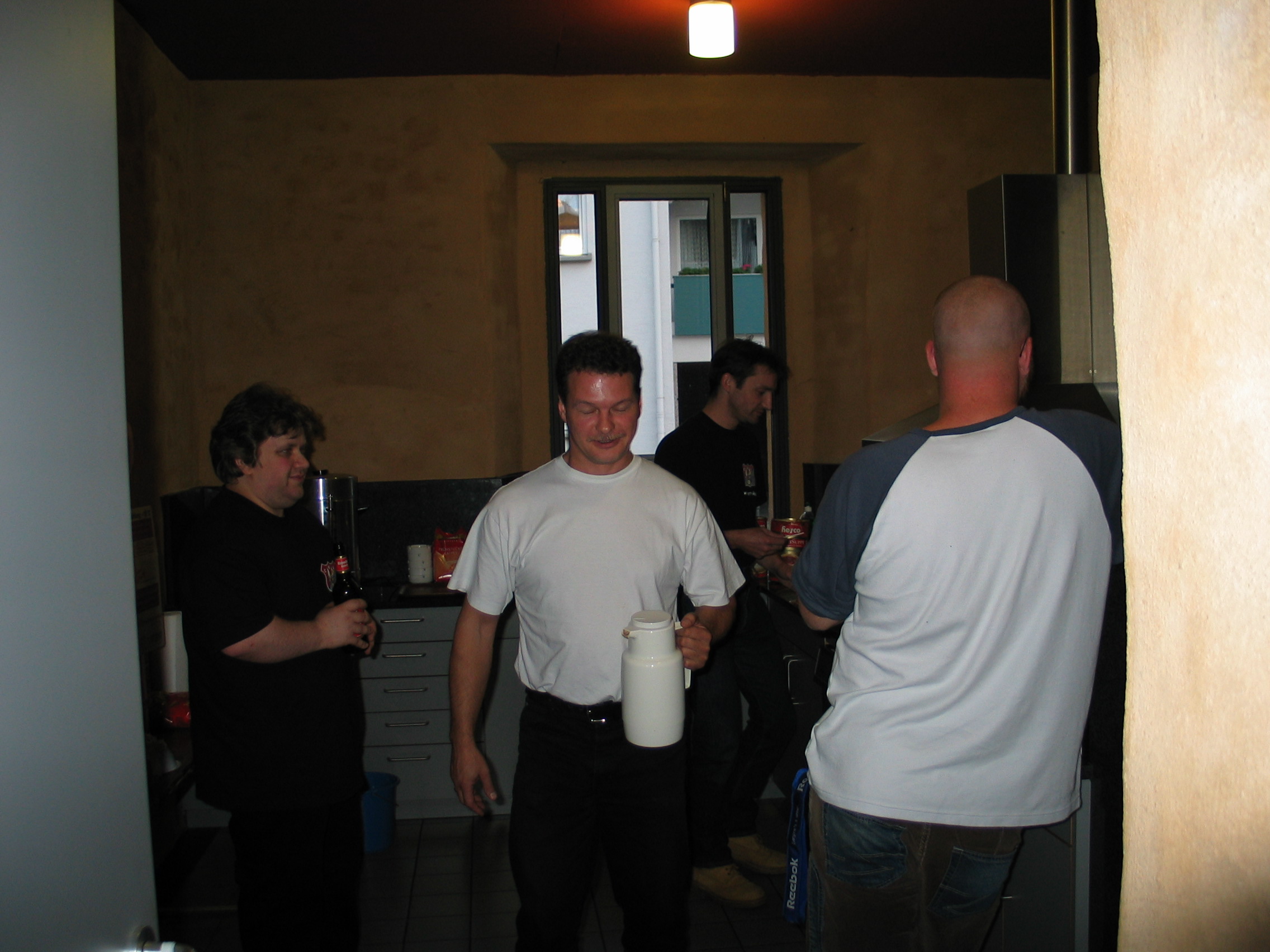 105_0592.JPG>