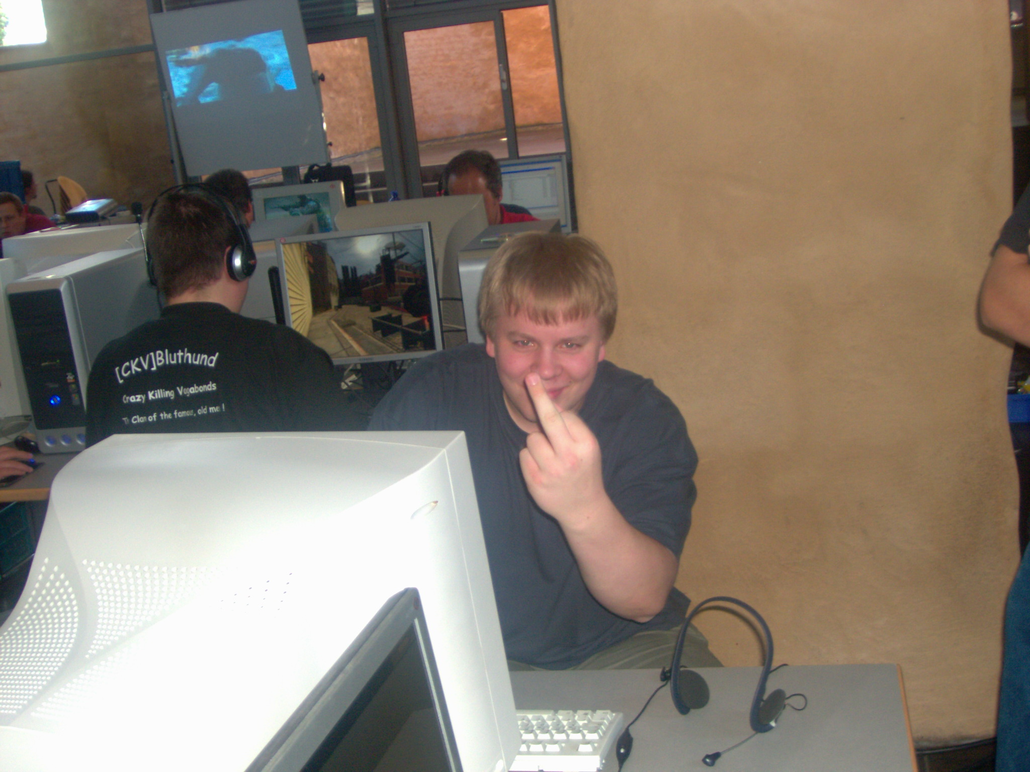 PIC01001.JPG>