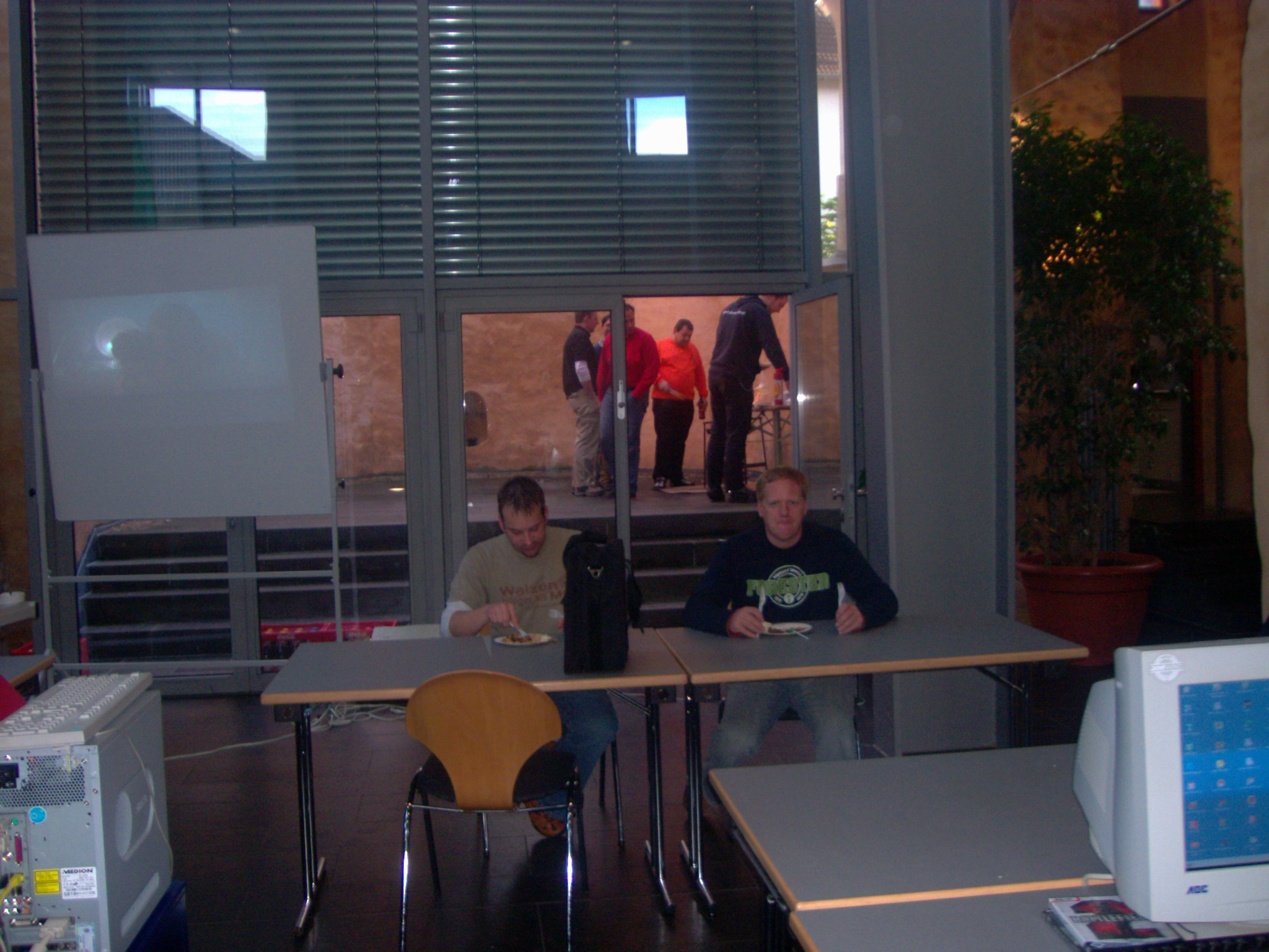 PIC01003.JPG>